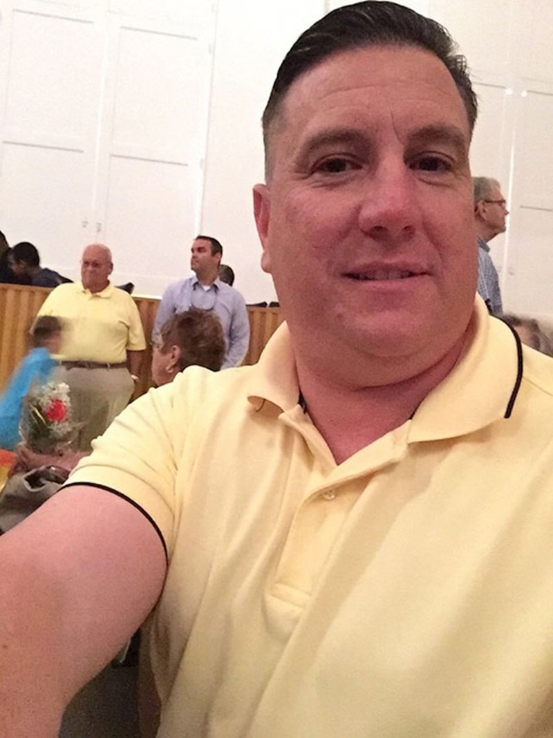 Slikao sam selfie i u pozadini ugledao sebe za 30 godina