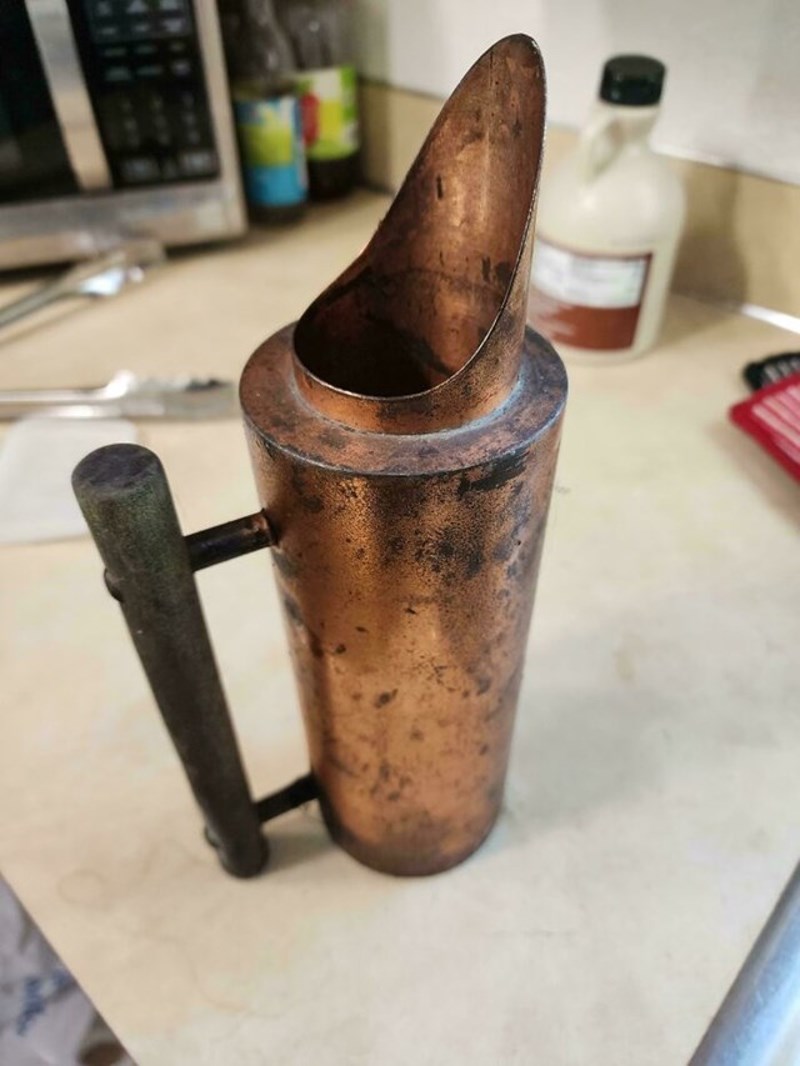 Ovo sam našla u kući svoje bake, što je to?