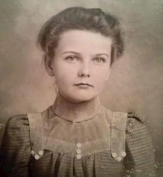 Fotografija djevojčice, snimljena negdje početkom 1900-ih kada je imala 6 godina.”