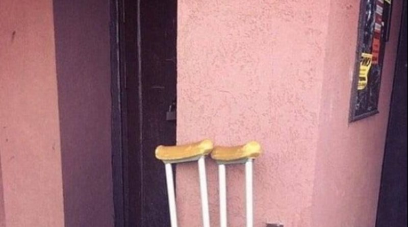 Fotka ulaza u zgradu u BiH pokazuje koliko je tužan život na Balkanu, tisuće su zgrožene prizorom