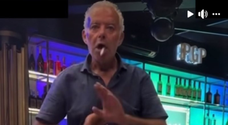 Ovoj legendi su rekli da mora ugasiti cigaretu u klubu, uslijedila je snimka od milijun pregleda