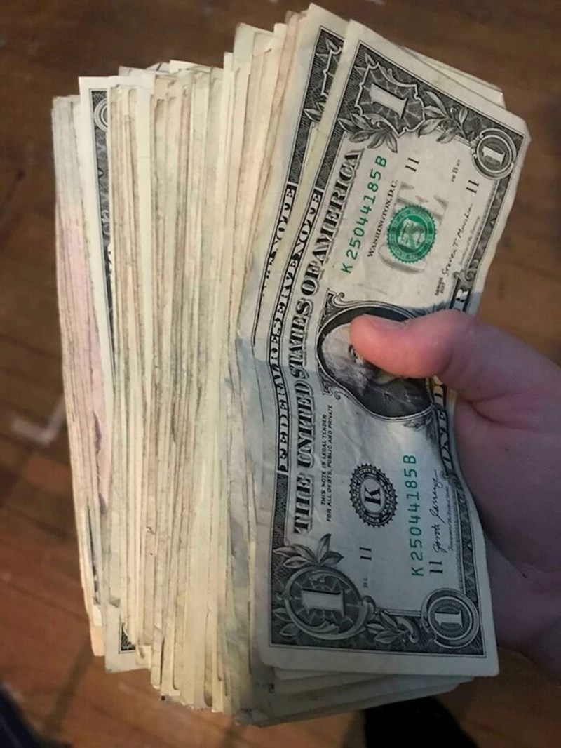 Cimer mi je ovako dao za pola stanarine, sve u jednom dolaru