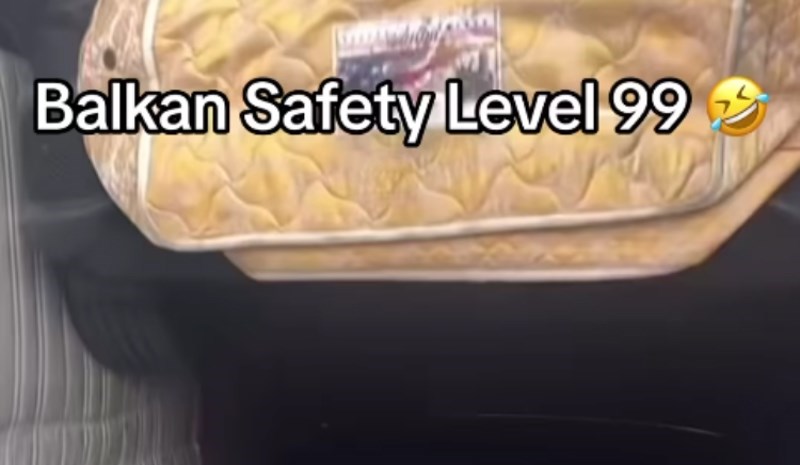 Bosanac je naručio novi Mercedes iz Njemačke, jednostavno morate vidjeti kakav je stigao