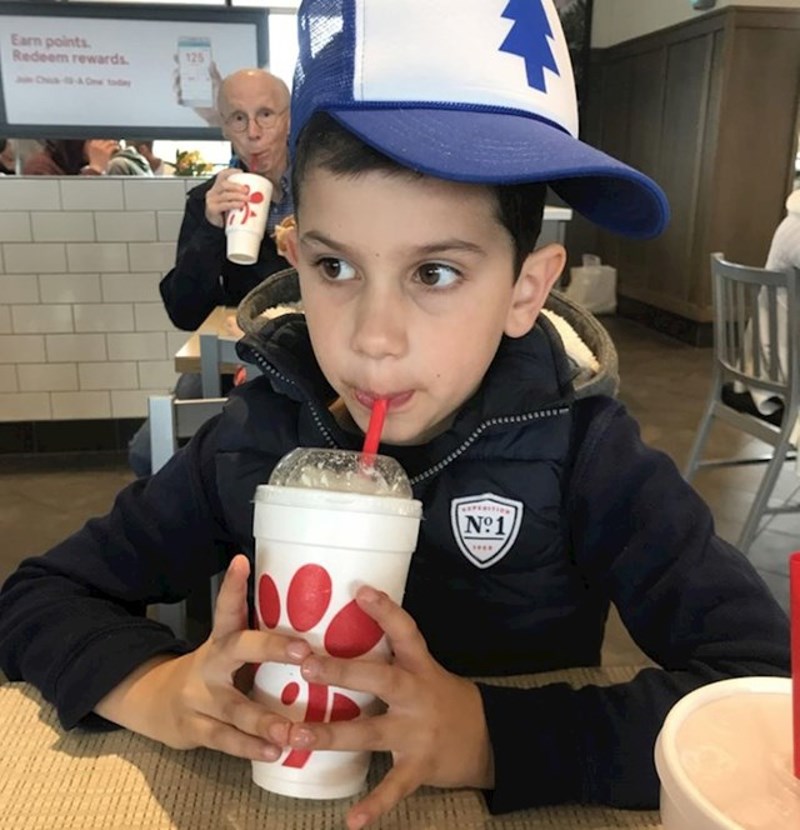 Je li ono iza dječaka viri budućnost?