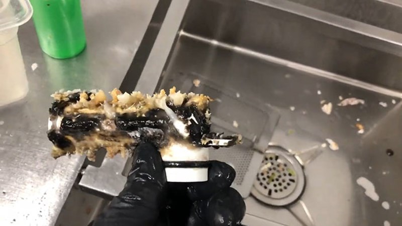 Sladoled iz aparata, ovako najčešće izgleda filter kad se skine na kraju sezone