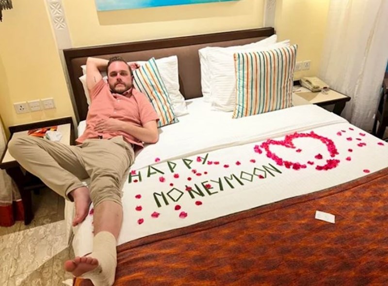 Prvi dan medenog mjeseca ugrizao me pauk