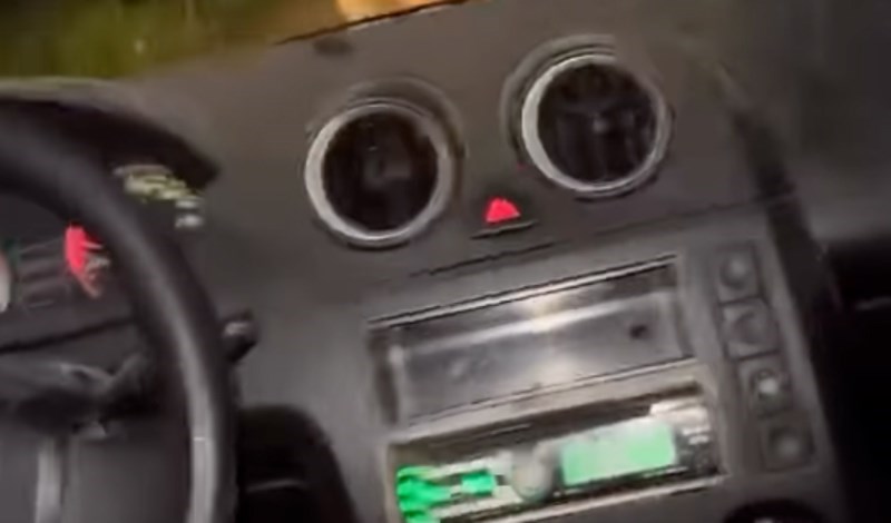 Vidjeli smo raznih scena na balkanskim cestama, ali ova je pobjednik. Pogledajte show iz Srbije