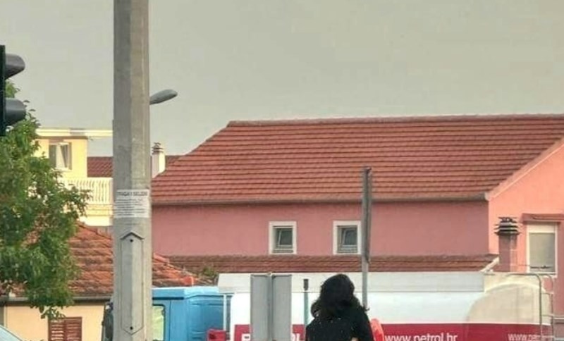 Širi se nevjerojatna fotka iz Dalmacije, ljudi ne vjeruju što je gospođa odlučila ukrasti