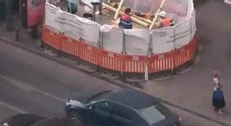 Fotka radova iz Bugarske obišla je svijet, nevjerojatno što su radnici napravili iza ograde