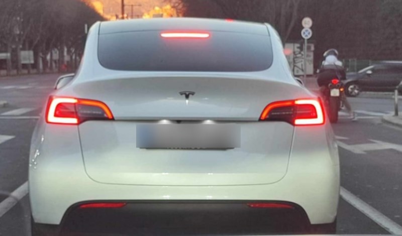 Vlasnik Tesle iz Njemačke ima vrlo zanimljivu registraciju, svi su uvjereni da je Hrvat