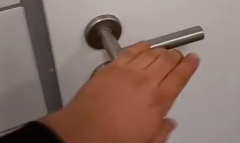 Otvorio je vrata u školskom WC-u, ono što je zatekao teško je objasniti riječima