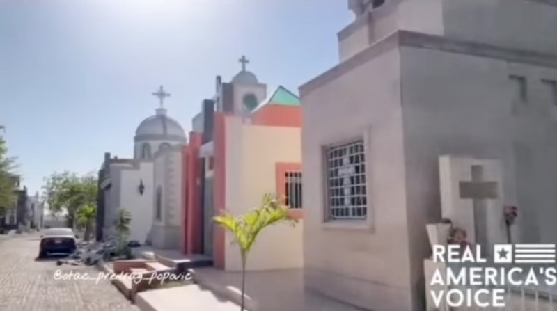 Ovo je vjerojatno najluđe mjesto na Zemlji, nikad ne biste pogodili zašto su ove zgrade sagrađene