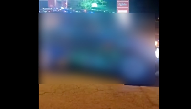 Hercegovac je odlučio umjesto kuće okititi auto za Božić, morate vidjeti što je stavio na krov!