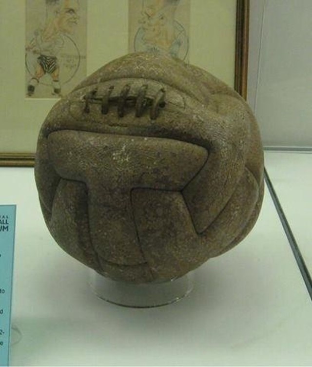 Lopta s kojom se igralo svjetsko prvenstvo 1930.