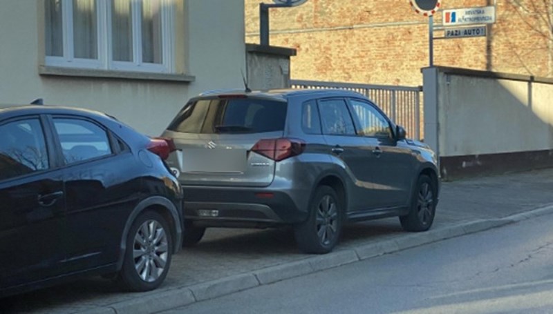 Netko je u Zagrebu snimio auto s vrlo neobičnom registracijom, voljeli bismo čuti priču iza ovog