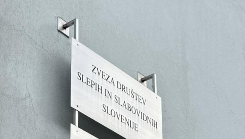 Fotka iz Slovenije postala je svjetski hit zbog jednog detalja, morate vidjeti fail s pločom