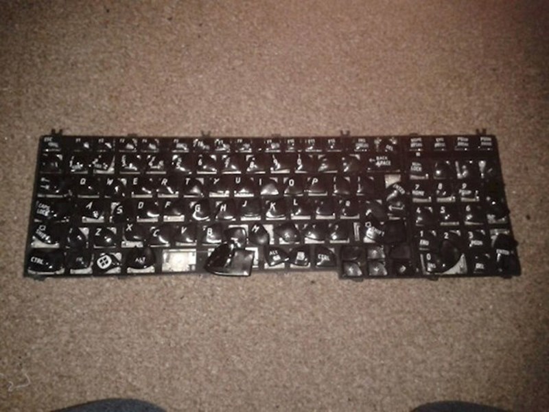 Pokušao je osušiti tipkovnicu u mikrovalnoj