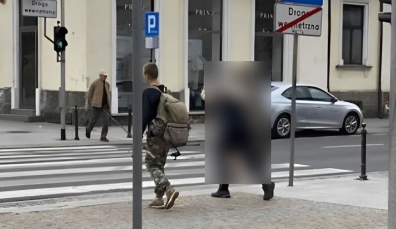 Scena iz Poljske obilazi svijet, ljudi ne vjeruju što je čovjek nosio nasred ulice