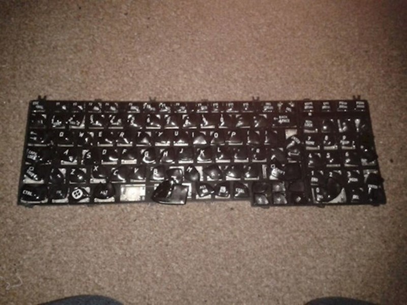 Pokušao je osušiti tipkovnicu u mikrovalnoj