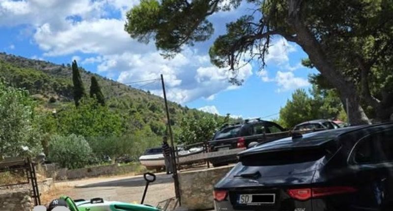Scena iz Dalmacije šokira regiju, nećete vjerovati koga je Poljak prevozio prikolicom