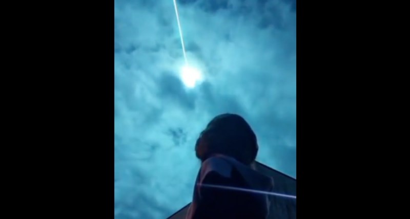 Snimka od milijardu dolara: Djevojka je sasvim slučajno snimila ulazak kometa u orbitu Zemlje