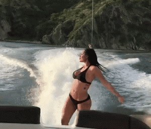 kako frajer skija na vodi..:)))...