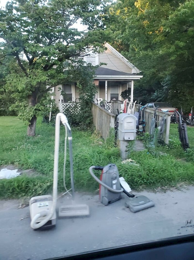 1. Je li ovo neki raj za pokvarene usisivače?