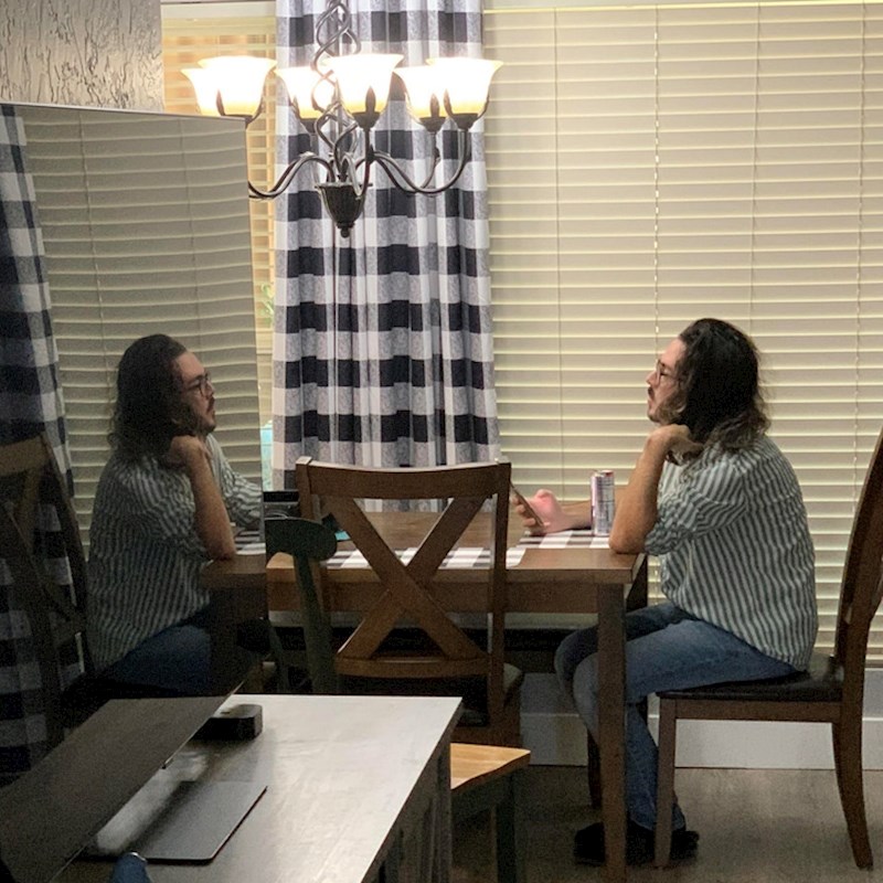 Tip u ugodnom društvu sa samim sobom