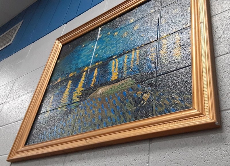 13. Djelo je naslikano direkt na zidu, ali je uokvireno. Izgleda predobro!