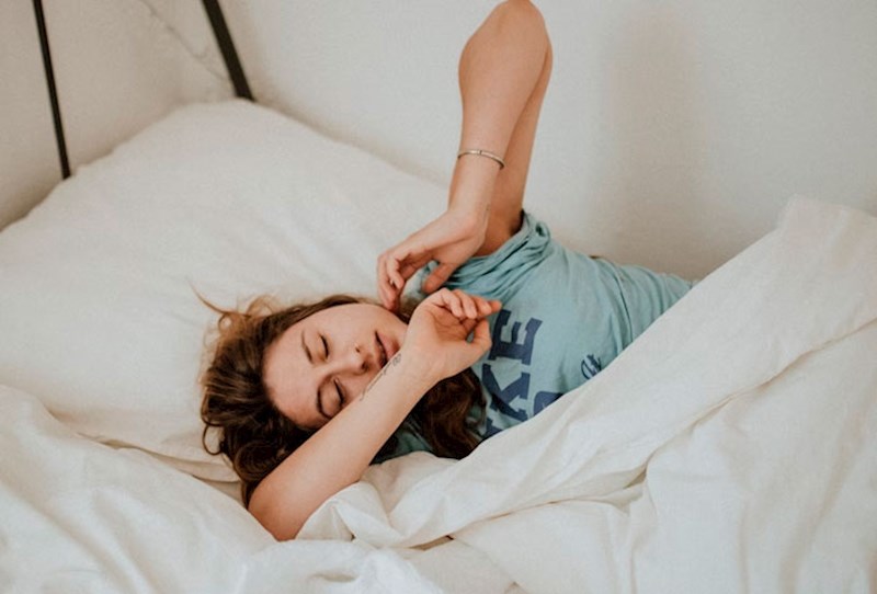 Kada mrtav umoran jedva čekaš da se dokopaš kreveta, a onda se razbudiš kada legneš