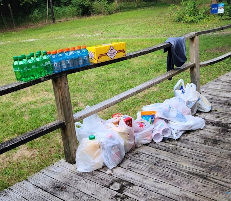 "Susjedi su čuli da smo bolesni pa su nam ostavili ovo na trijemu"