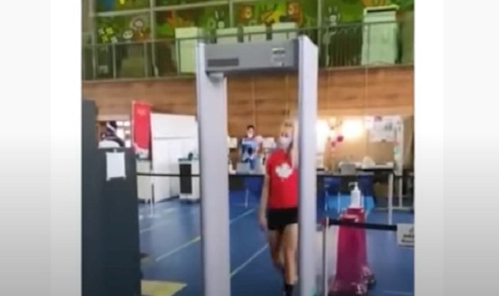 Sportašici se aktivirao alarm detektora metala na aerodromu, ali razlog je sve oduševio!