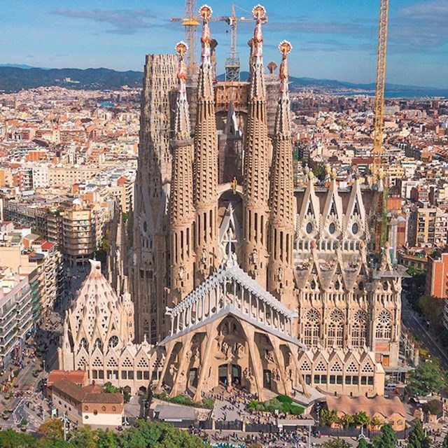 Basílica De La Sagrada Família, simbol Barcelone, rekonstruira se od 1882. godine