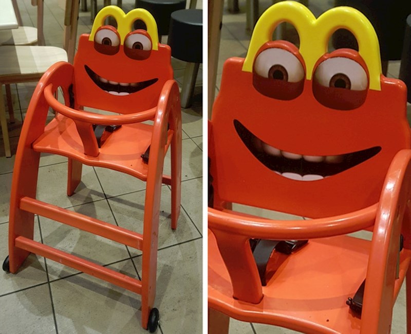 "Ova stolica izgleda kao da se godinama nije naspavala"