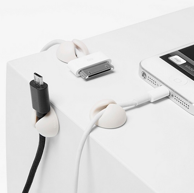 Živcira li i vas kada iskopčate kabel iz laptopa pa on padne na pod? Dosta je bilo!