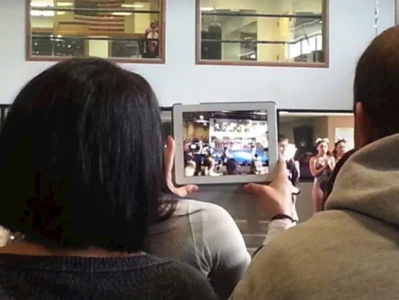 ...jer ostali roditelji vjerojatno ne žele gledati nastup!