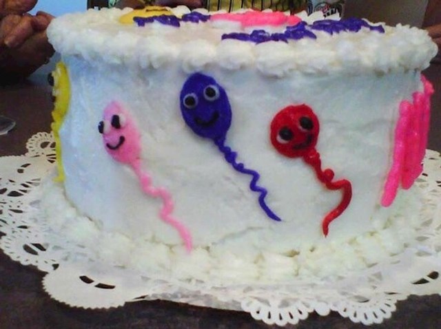 "Mama je htjela balone na bakinoj rođendanskoj torti. Ispali su malo drugačije od očekivanog, ali smo se barem dobro nasmijali!"