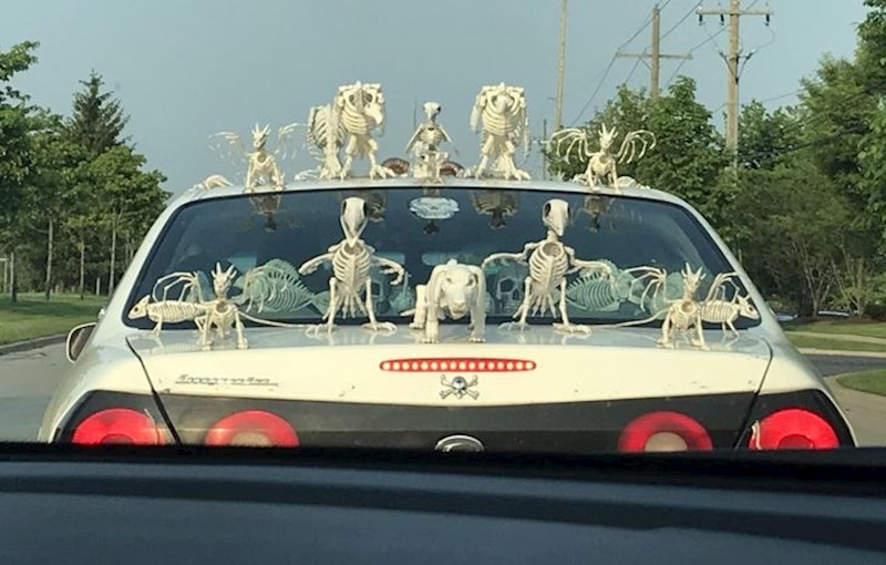 "Auto koji je danas vozio ispred mene"