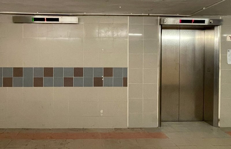 Oznaka kata postoji, ali lifta nigdje