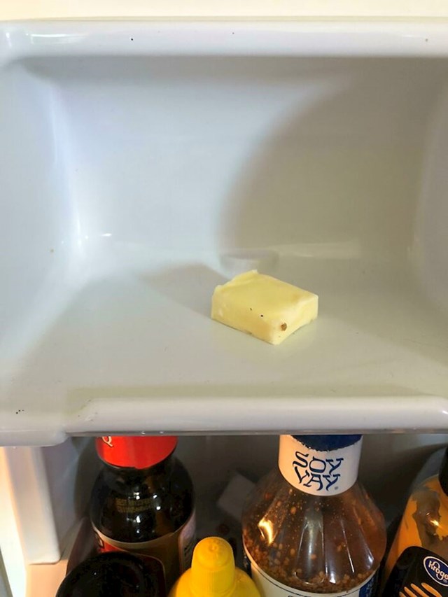 Muž ovako ostavlja maslac u hladnjaku. Da sam barem znala za ovo prije nego što sam rekla "Da"...