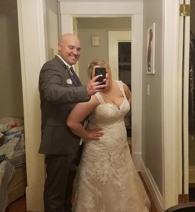 "Jedina fotka koju smo snimili na dan vjenčanja svojim mobitelom."
