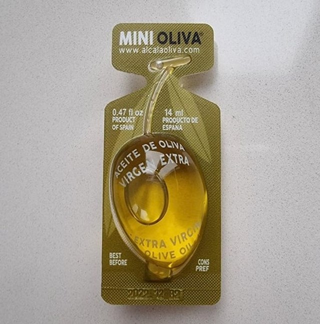Maslinovo ulje u pakiranju u obliku masline
