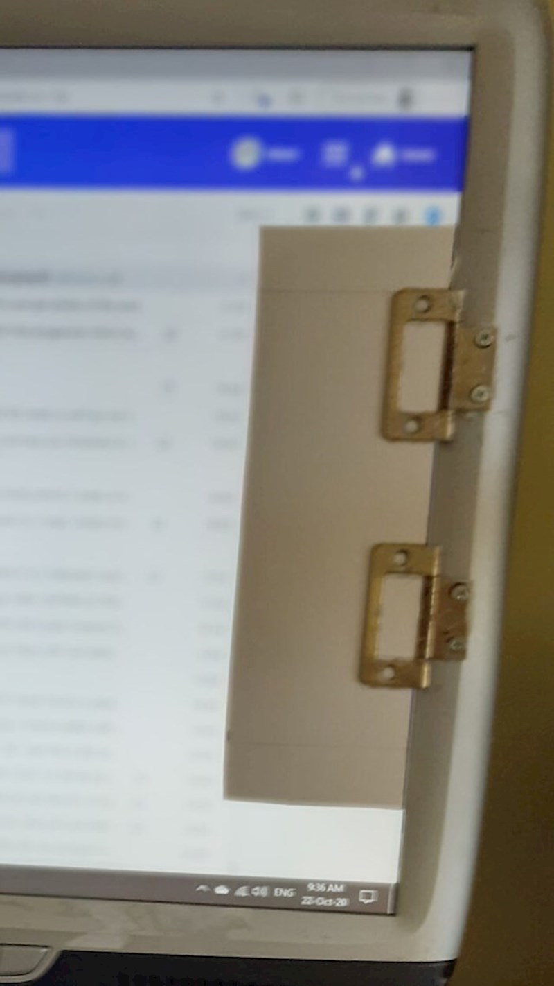 Ovako moja mama skriva reklame da ju ne dekoncentriraju