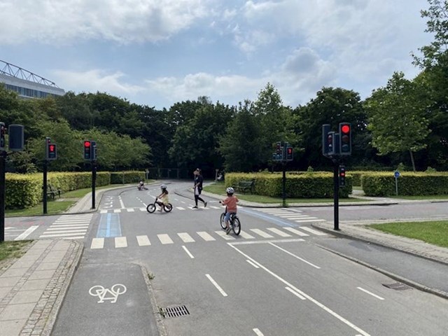 Minijaturno raskrižje u sklopu parka, također u Kopenhagenu, na kojem djeca uče pravila ponašanja u prometu