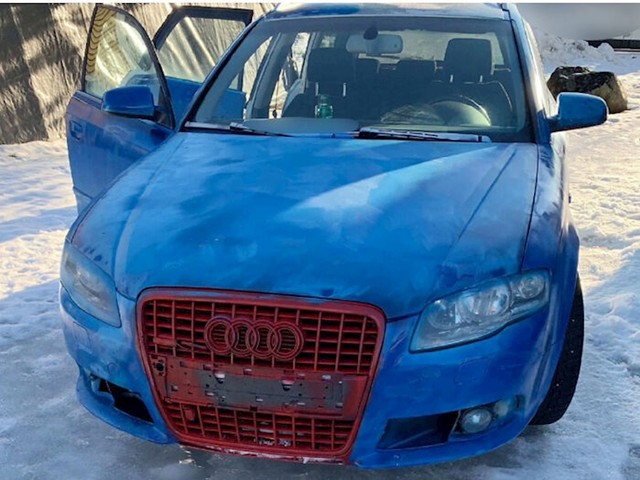 3. Ukrao je auto i promijenio boju da ga se ne skuži...