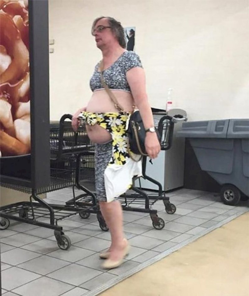 Crop top je bio veliki hit u ljeto 2021.