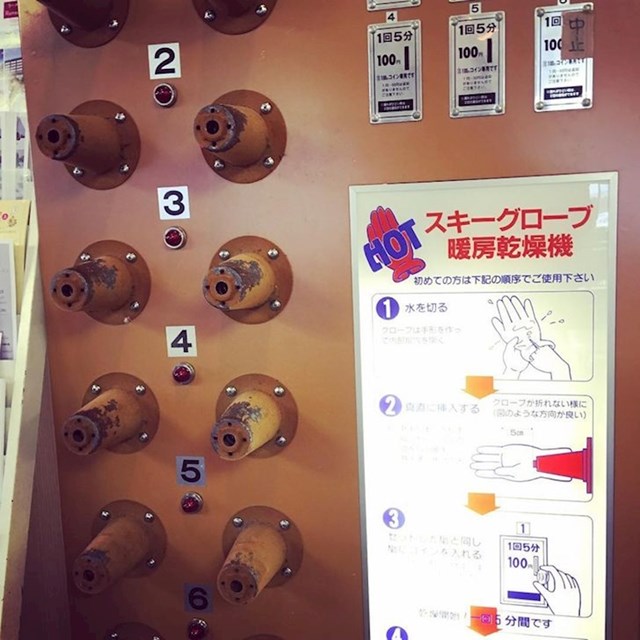 Na jednom japanskom skijalištu- uređaj za sušenje i grijanje rukavica.