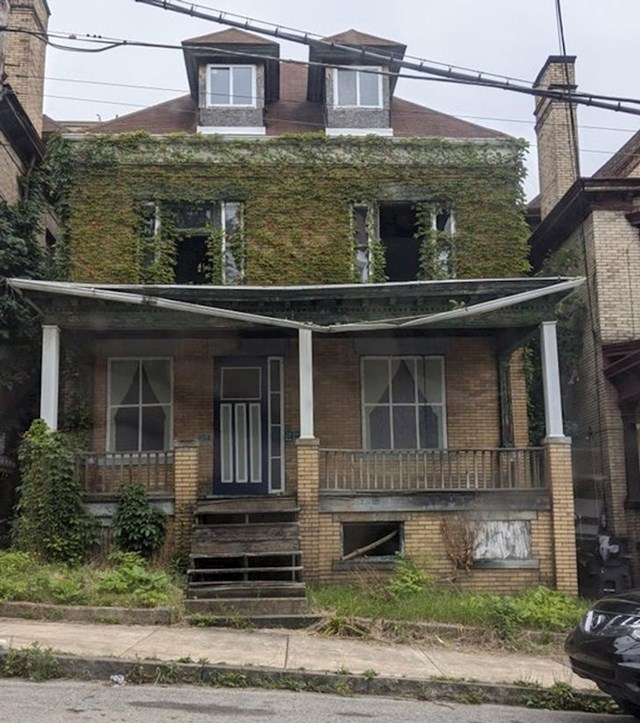 10. Zub vremena je načeo i ovu kuću negdje u Philadelphiji