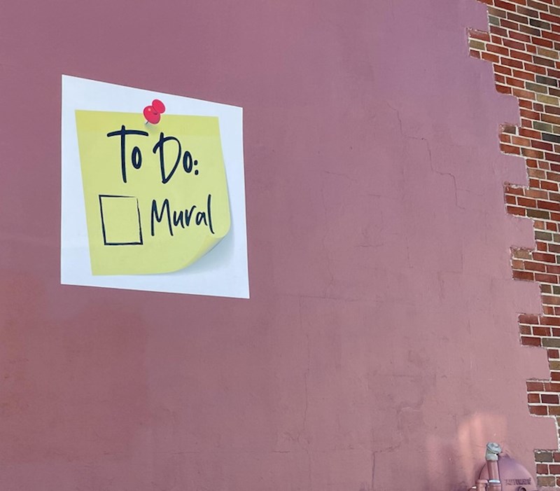 Genijalan način za odgoditi slikanje murala