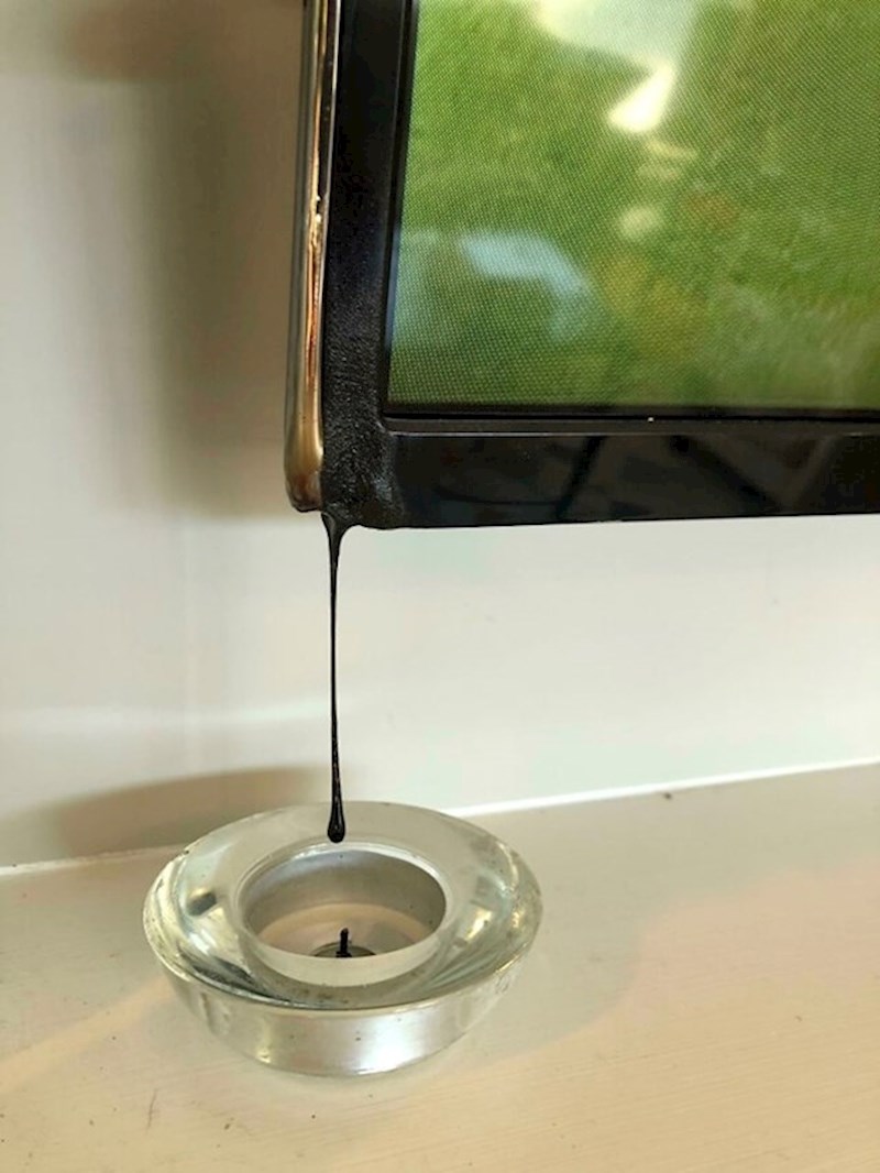 Što je ljudima sa svijećama i gadgetima???